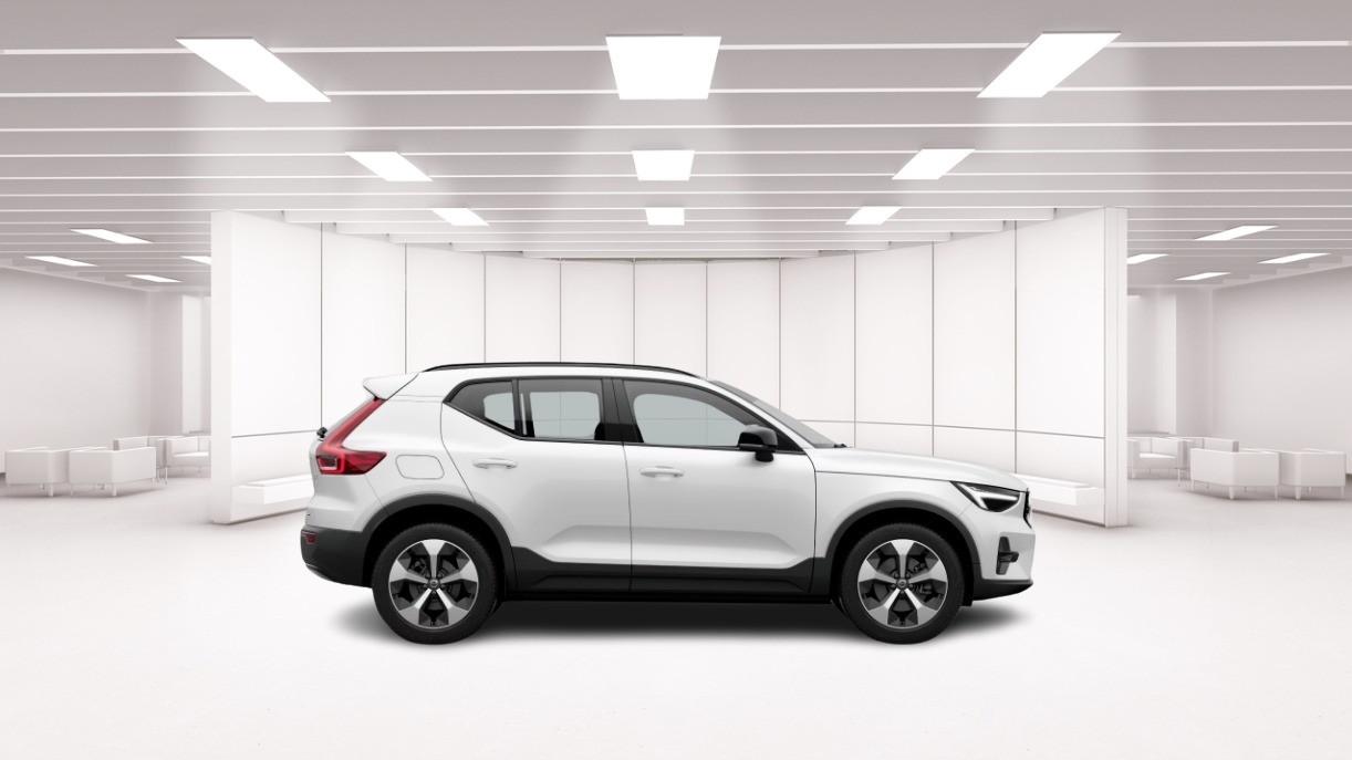 VOLVO Xc40 B3 Mild Hybrid Automatico Ultra Dark N-1