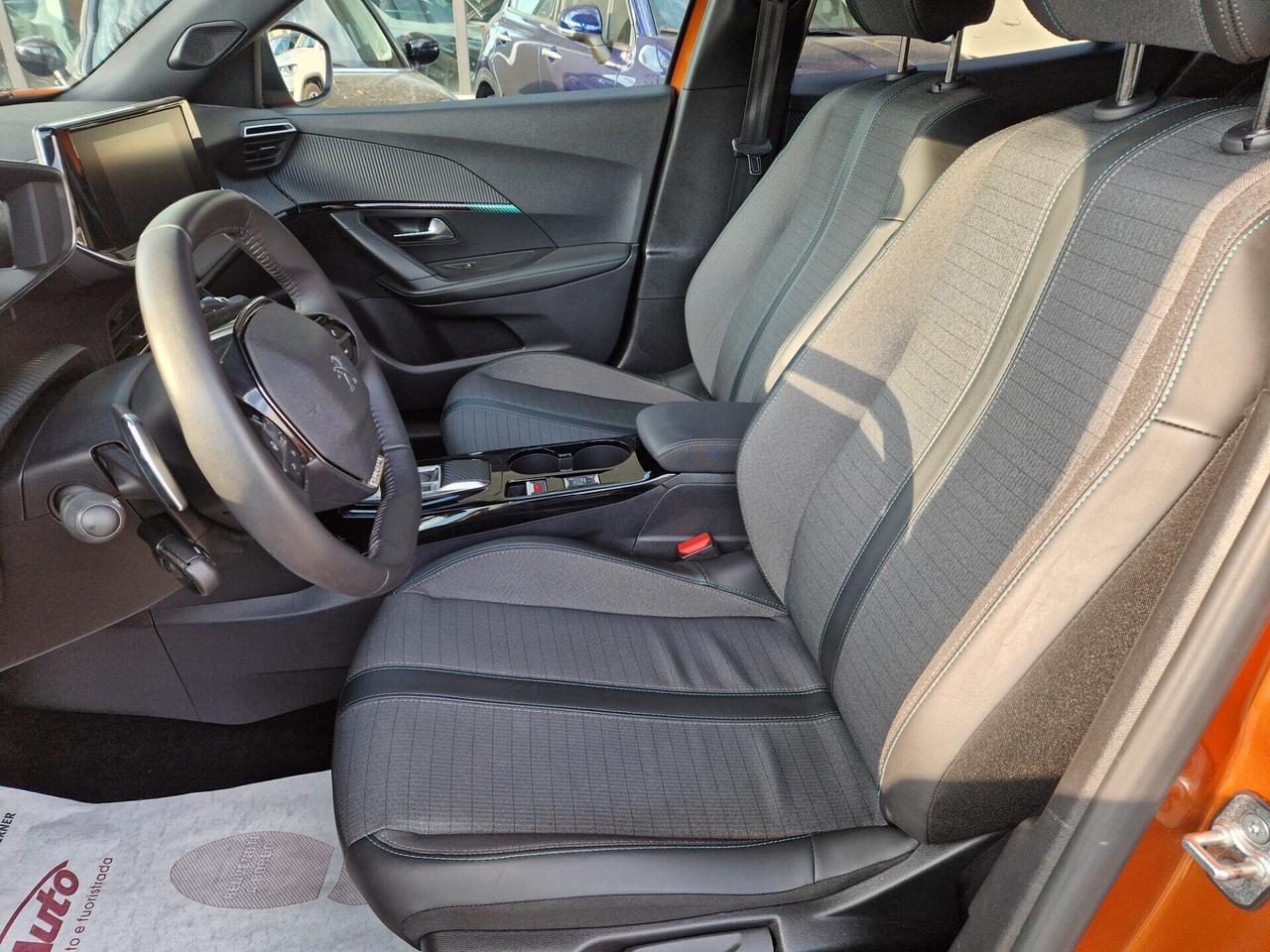 Peugeot 2008 PureTech 130 S&S EAT8 Allure