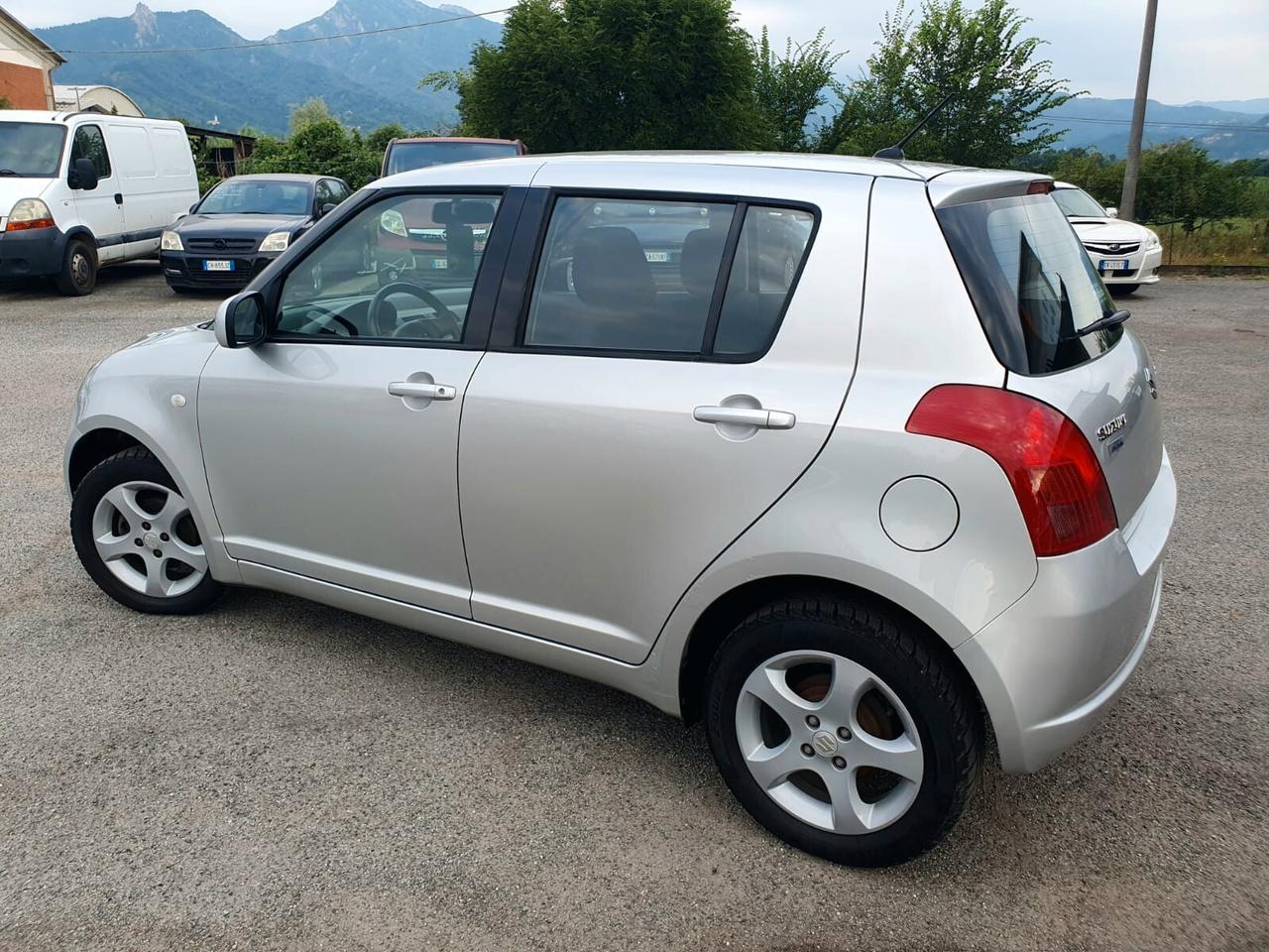Suzuki Swift 1.3 4x4 5p. GL
