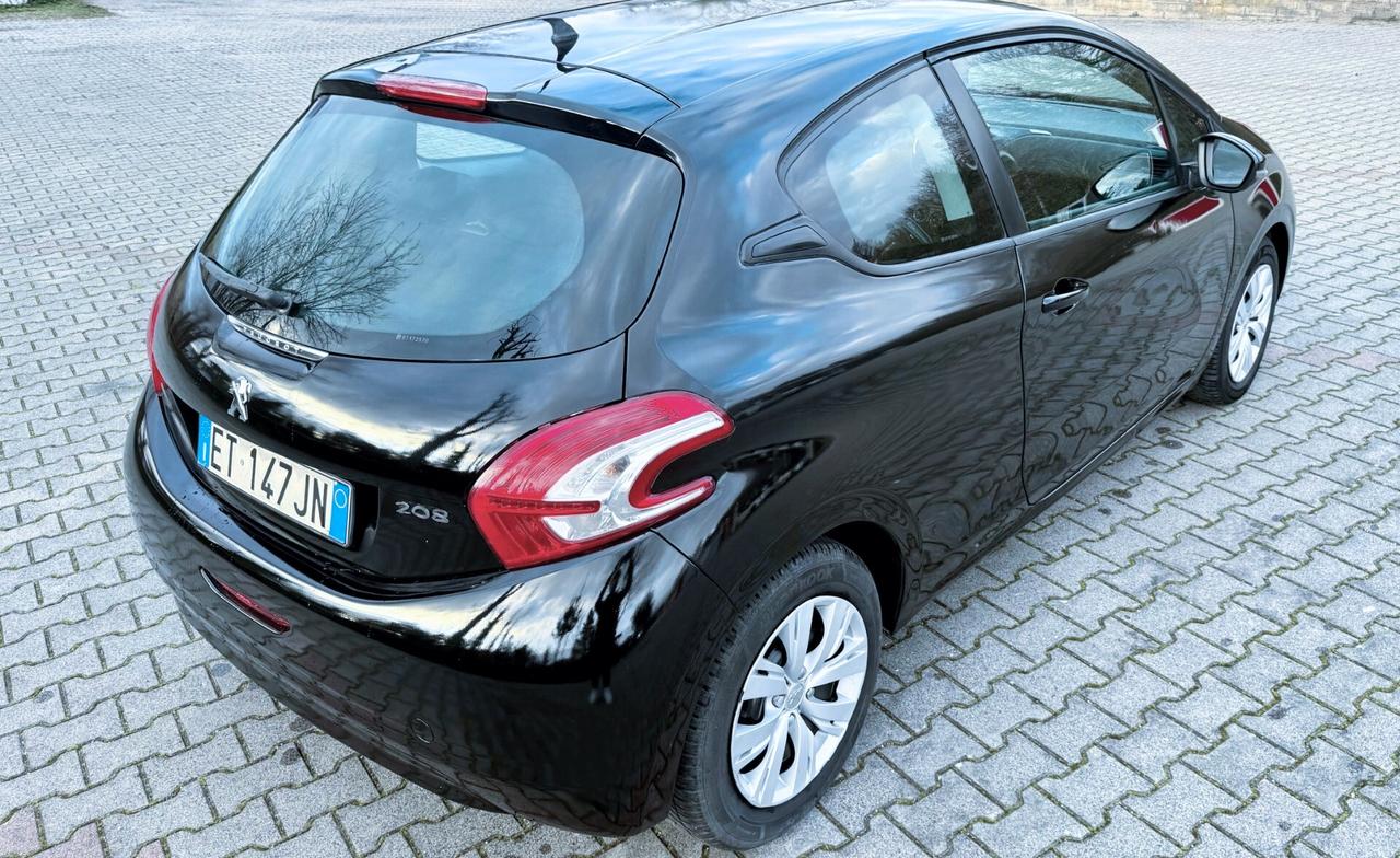 Peugeot 208 1.4 HDi 68 CV 3 porte Allure