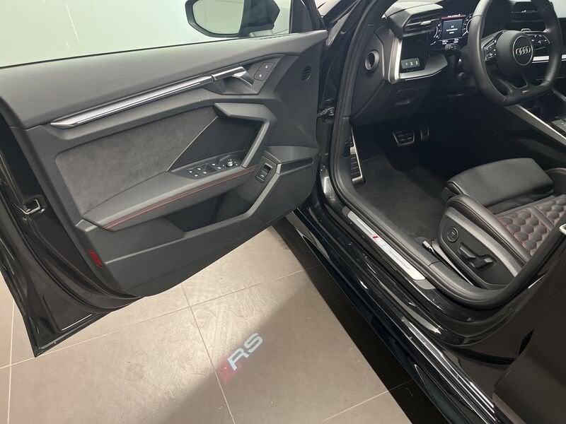 Audi A3 Audi RS 3 Sportback 294(400) kW(CV) S tronic