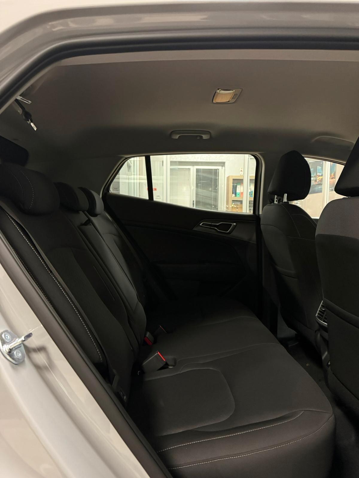 Kia Sportage 1.6 TGDi HEV AT Business