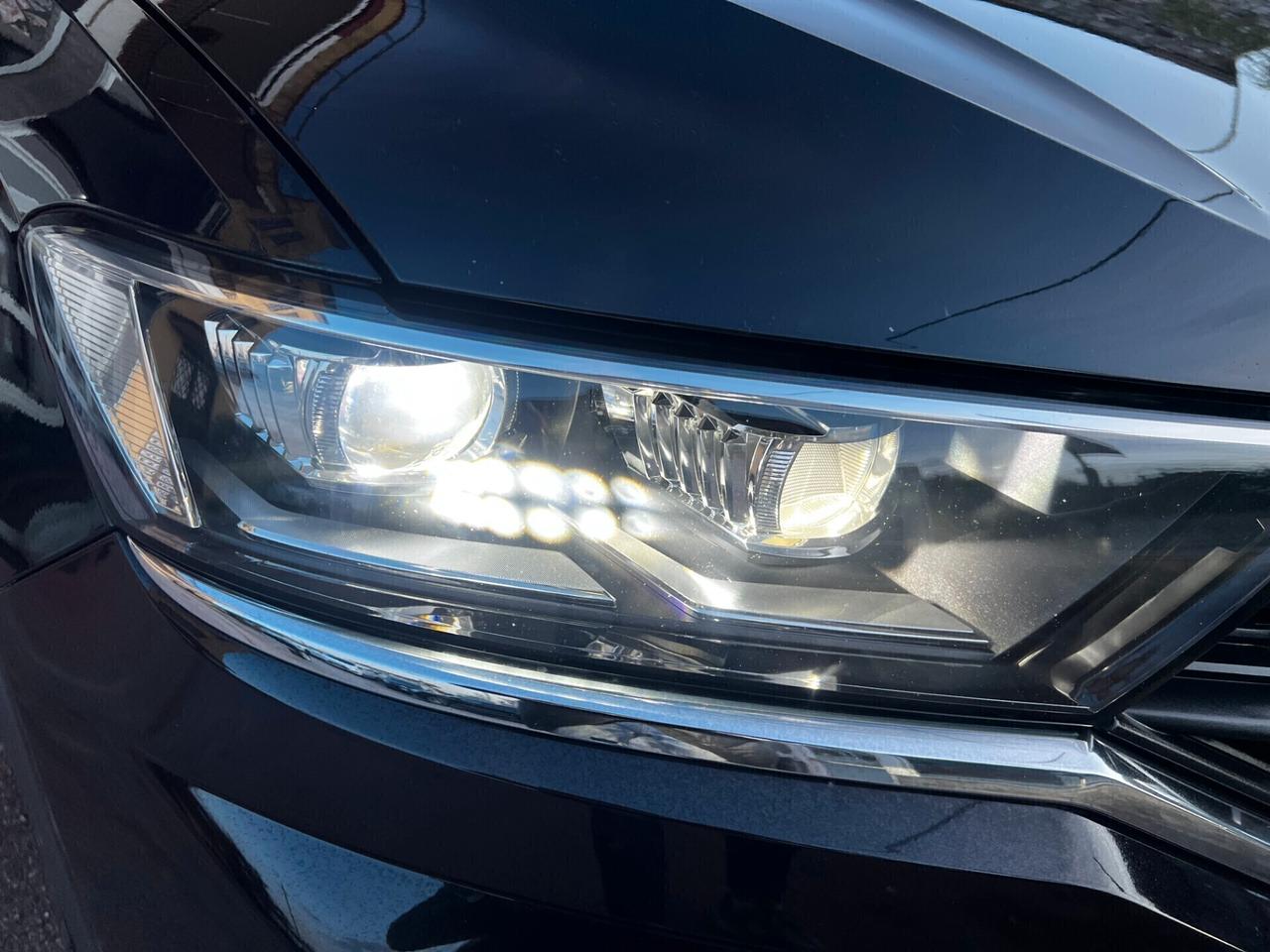 Volkswagen T-Roc 2.0 TDI 150 CV DSG 4MOTION-FULL