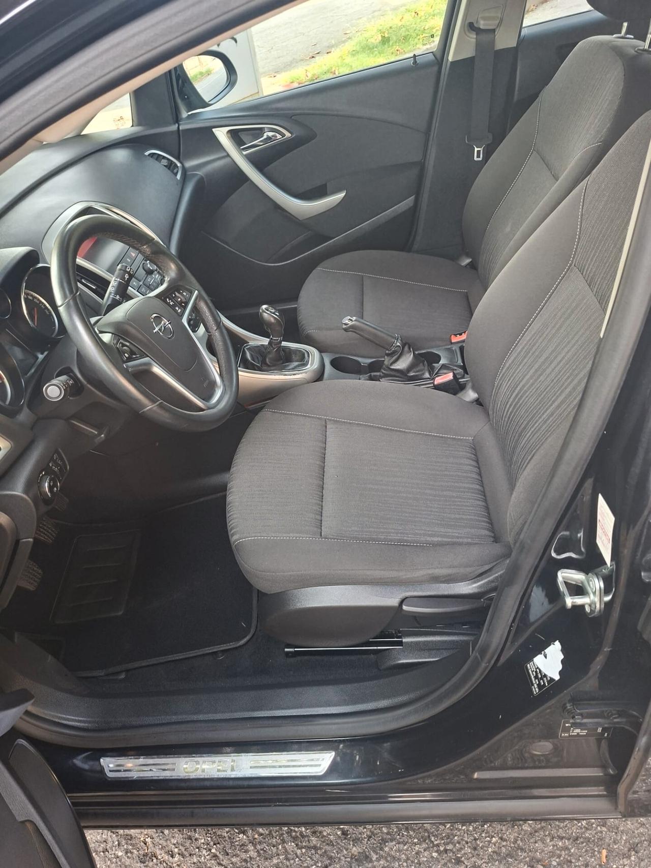 Opel Astra 1.3 Multijet cosmo 2010