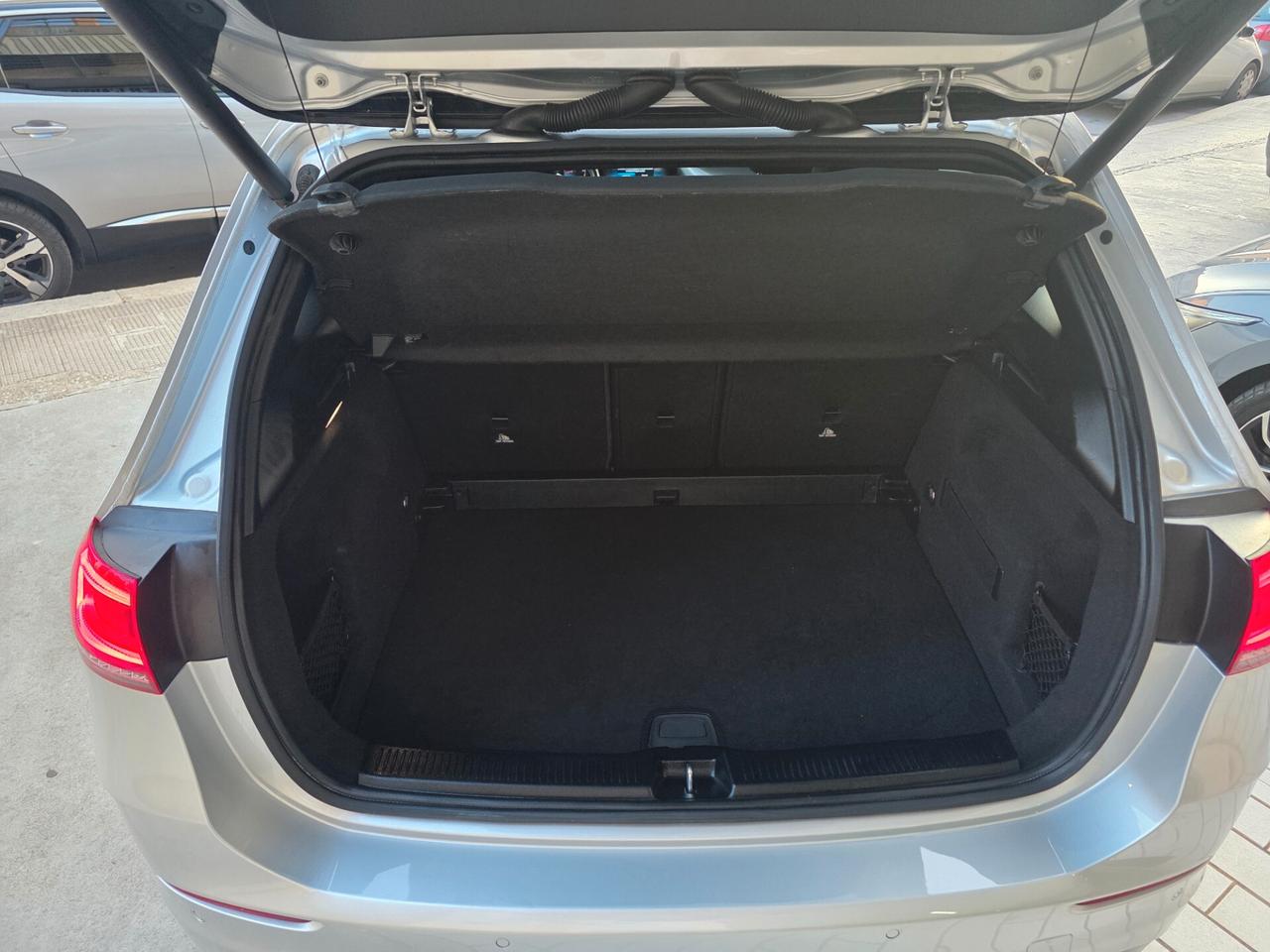 Mercedes-benz B 180 d PREMIUM AMG 2021