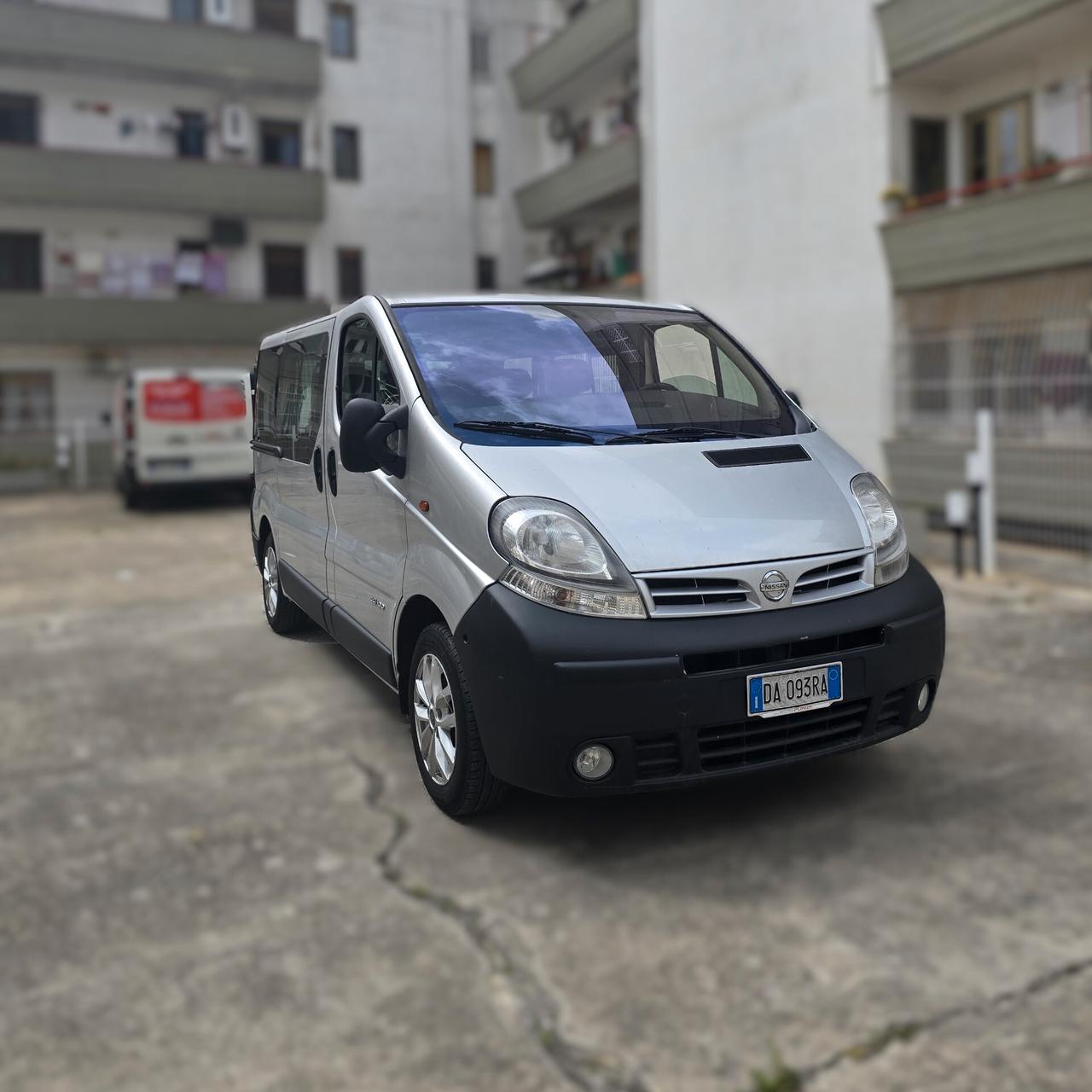 Nissan Primastar C29 6 Posti + Sollevatore idraulico per Carrozzina