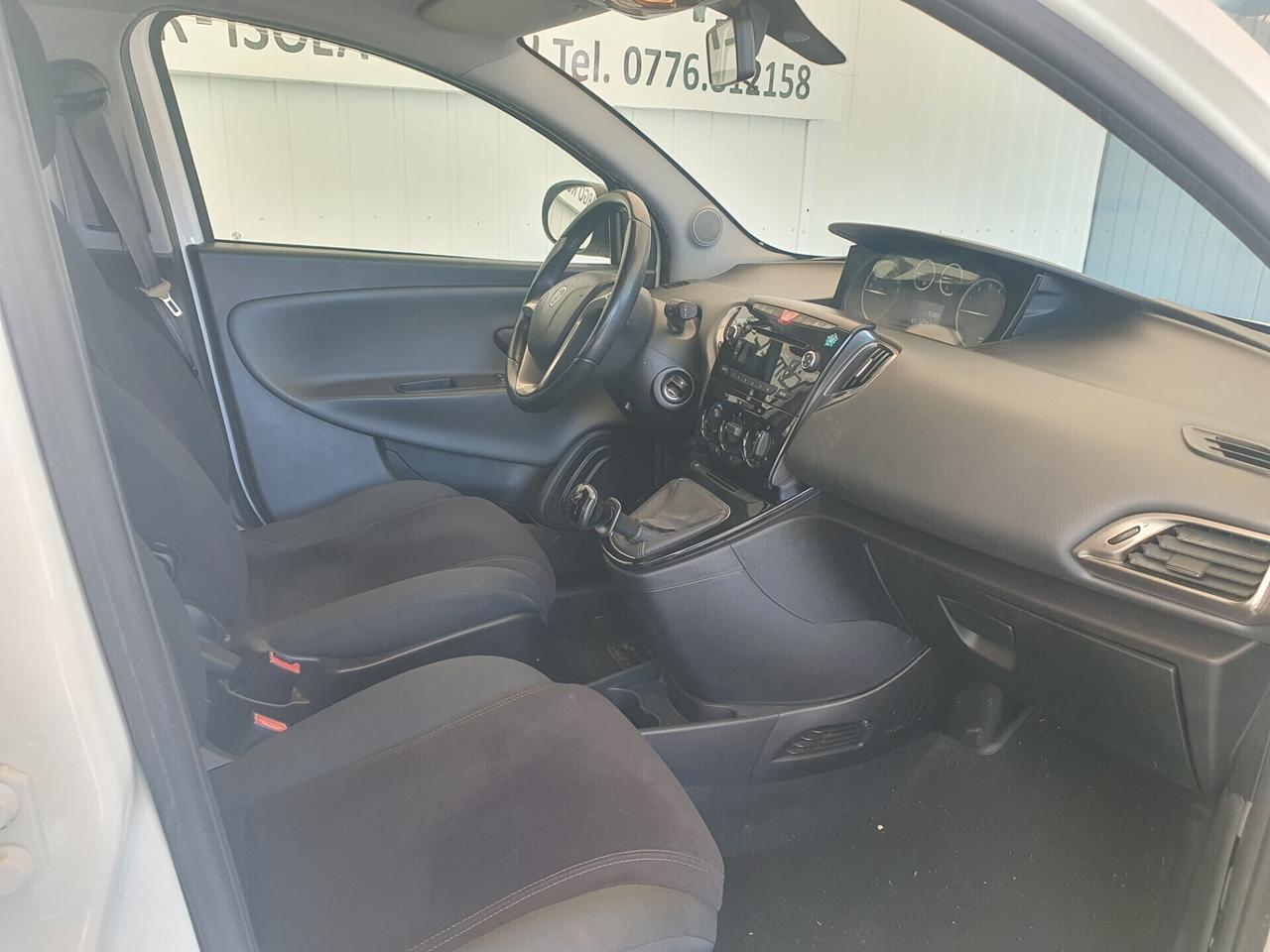 Lancia Ypsilon 1.2 benz. -2015- km. 117.400