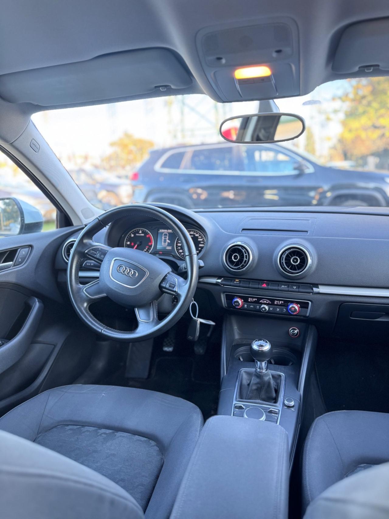 Audi A3 SPB 1.6 TDI clean diesel Ambition