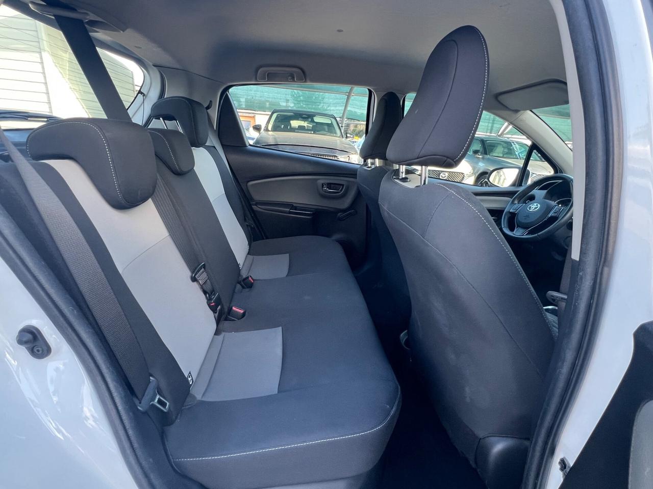 Toyota Yaris 1.5 Hybrid 5 porte Business