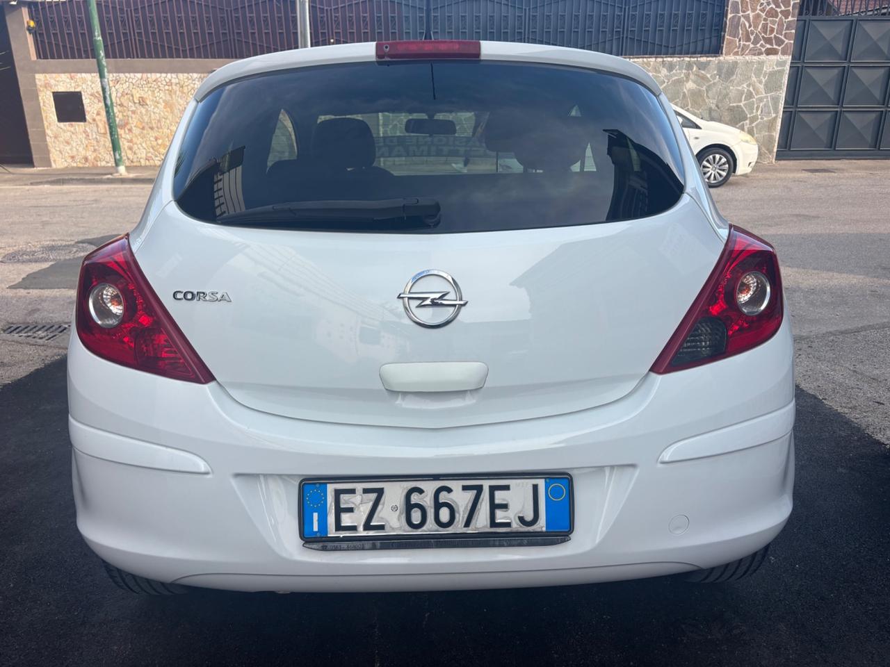 Opel Corsa 1.2 85CV 3 porte GPL-TECH b-color