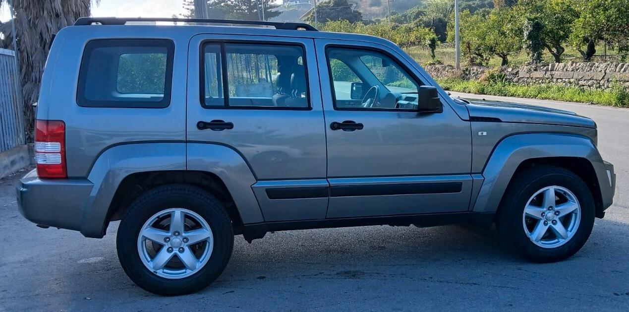 Jeep Cherokee 2.8 CRD DPF Limited Auto