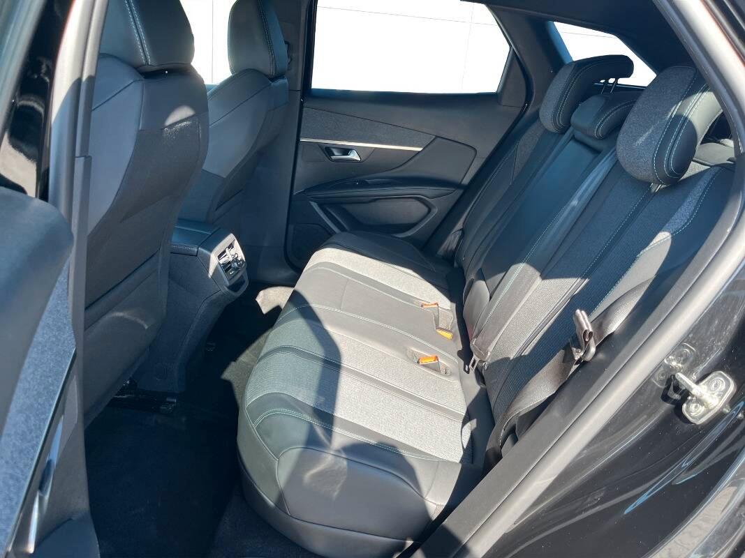 Peugeot 3008 II 1.6 hybrid4 phev Allure Pack 300cv e-eat8