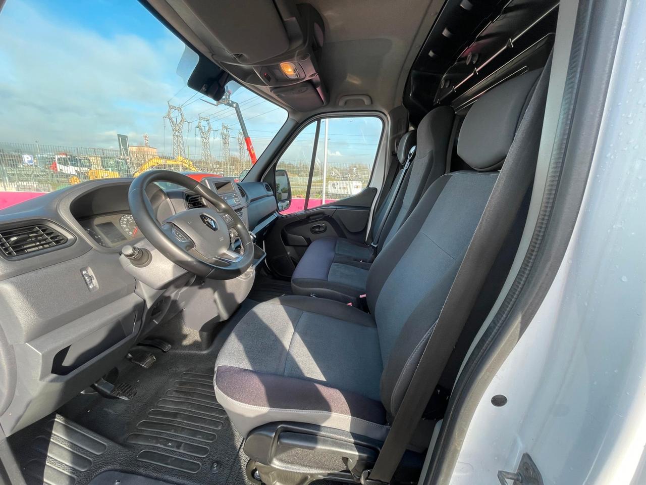 RENAULT Master 5ª serie Master T35 2.3 dCi 135...