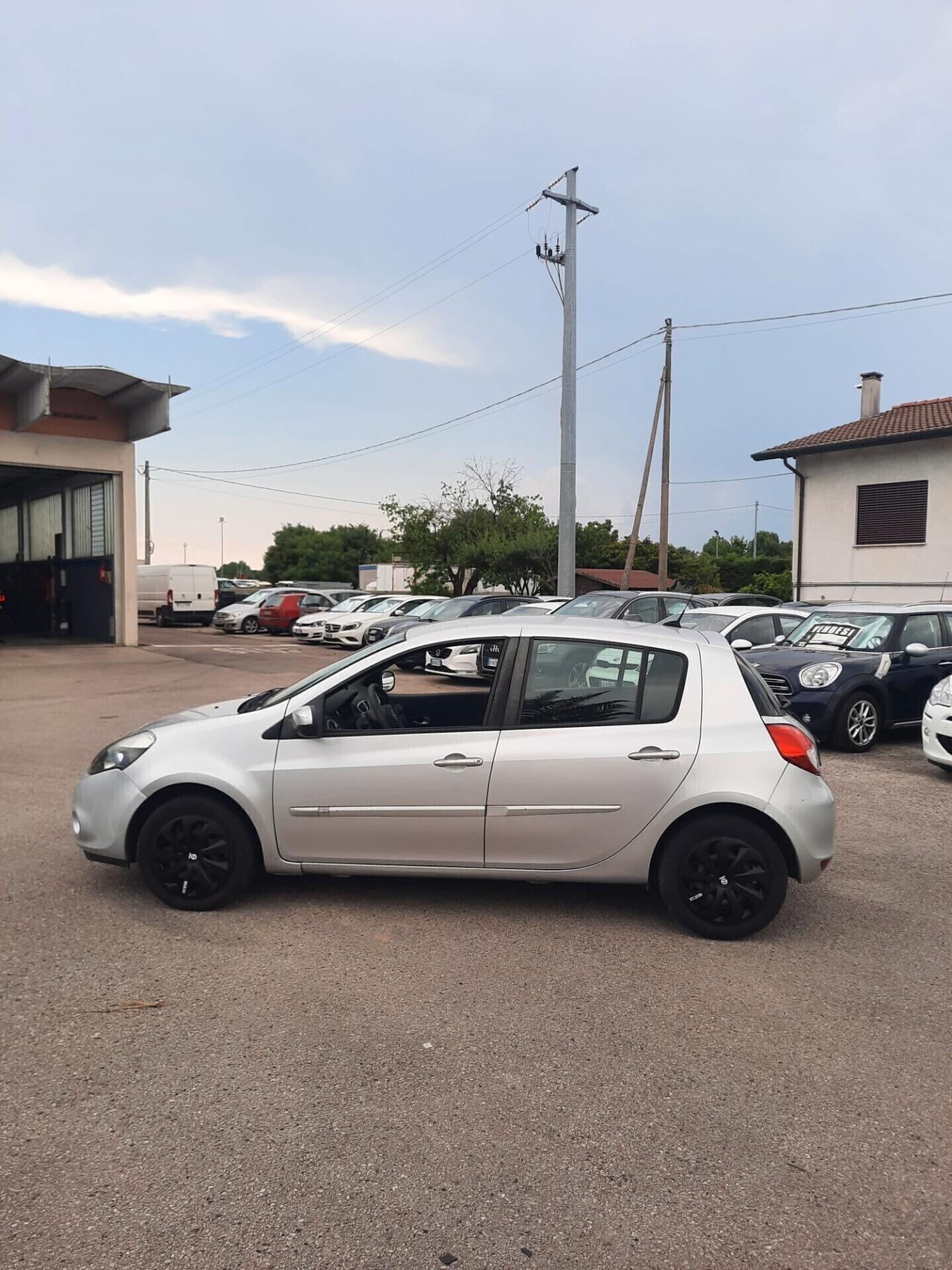 Renault Clio 1.5 dCi 65CV 5 porte OK NEOPATENTATI
