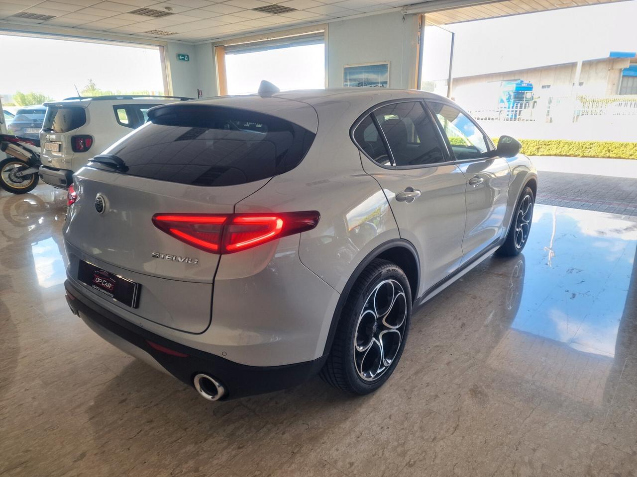 Alfa Romeo Stelvio 190 CV Q4