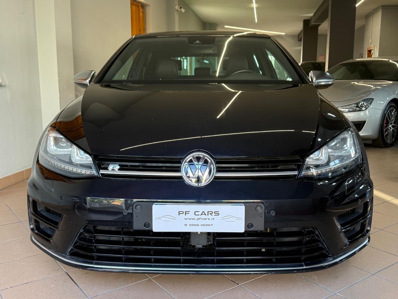 Volkswagen Golf R 2.0 DSG 3p. 300CV tetto apribile.