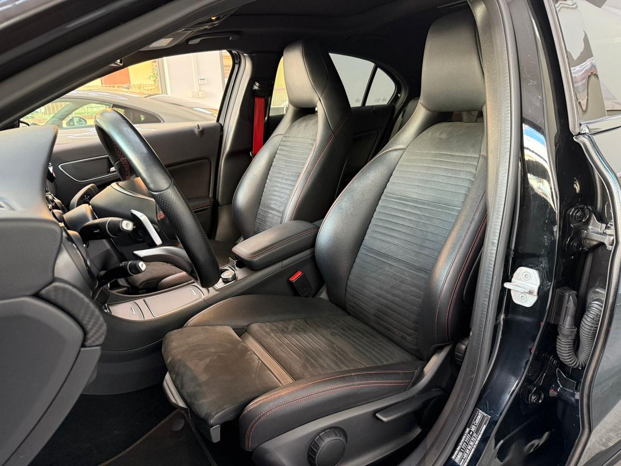 Mercedes-benz A 250 4Matic Automatic Premium