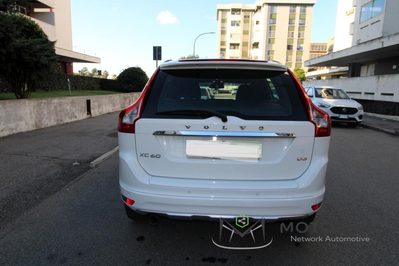 Volvo XC60 D3 Geartronic R-design Momentum