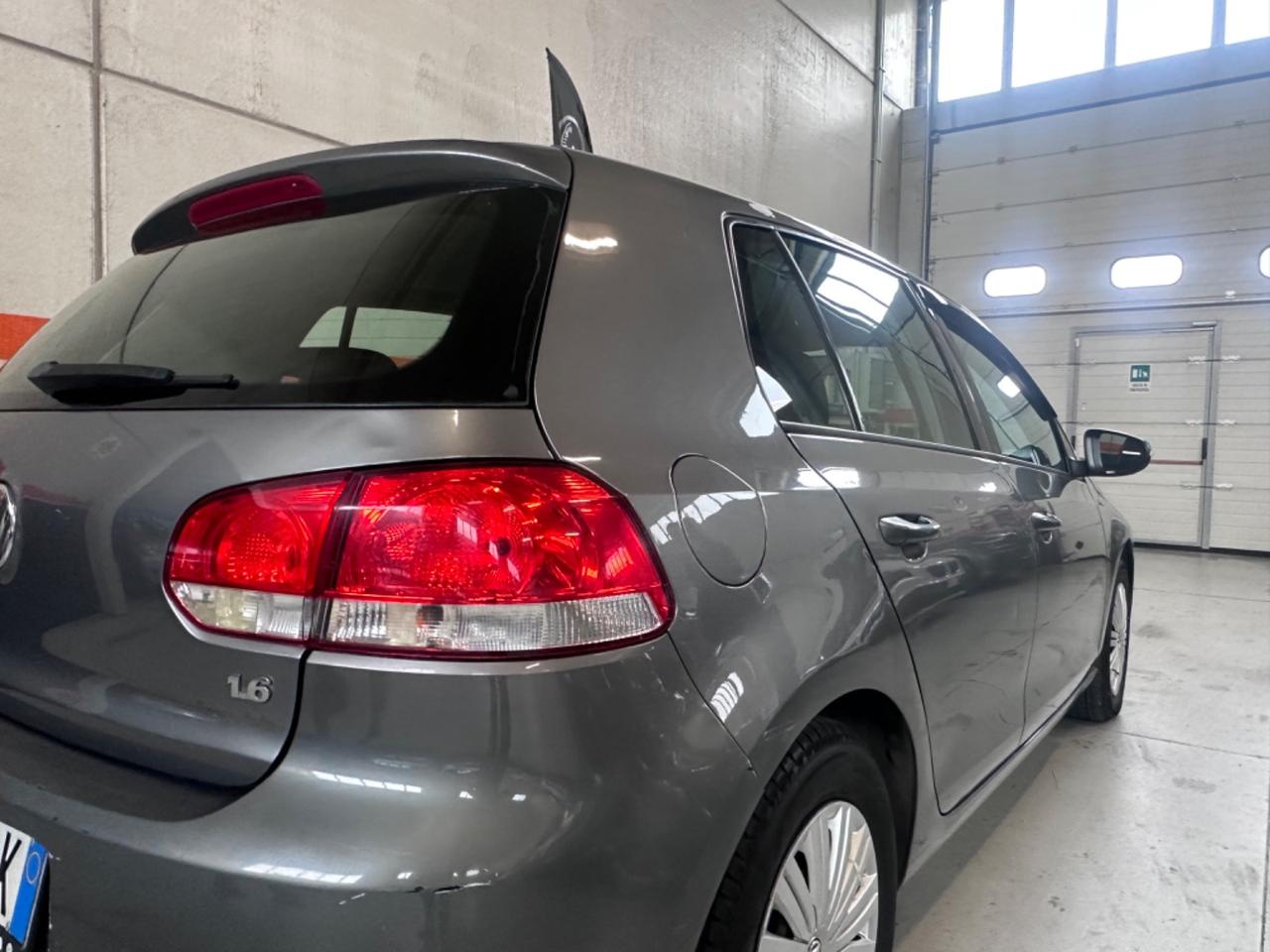 Volkswagen Golf 1.6 5p. Trendline BiFuel