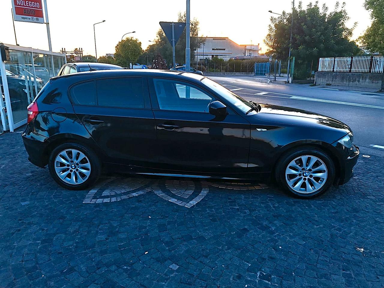 Bmw 118 118d 2.0 143CV cat 5 porte Futura DPF