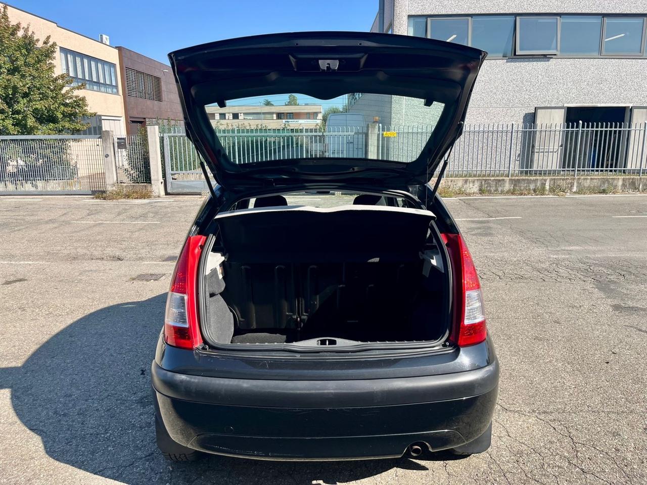 Citroen C3 1.1benz 2009 215.000km perfetta per neopatentati