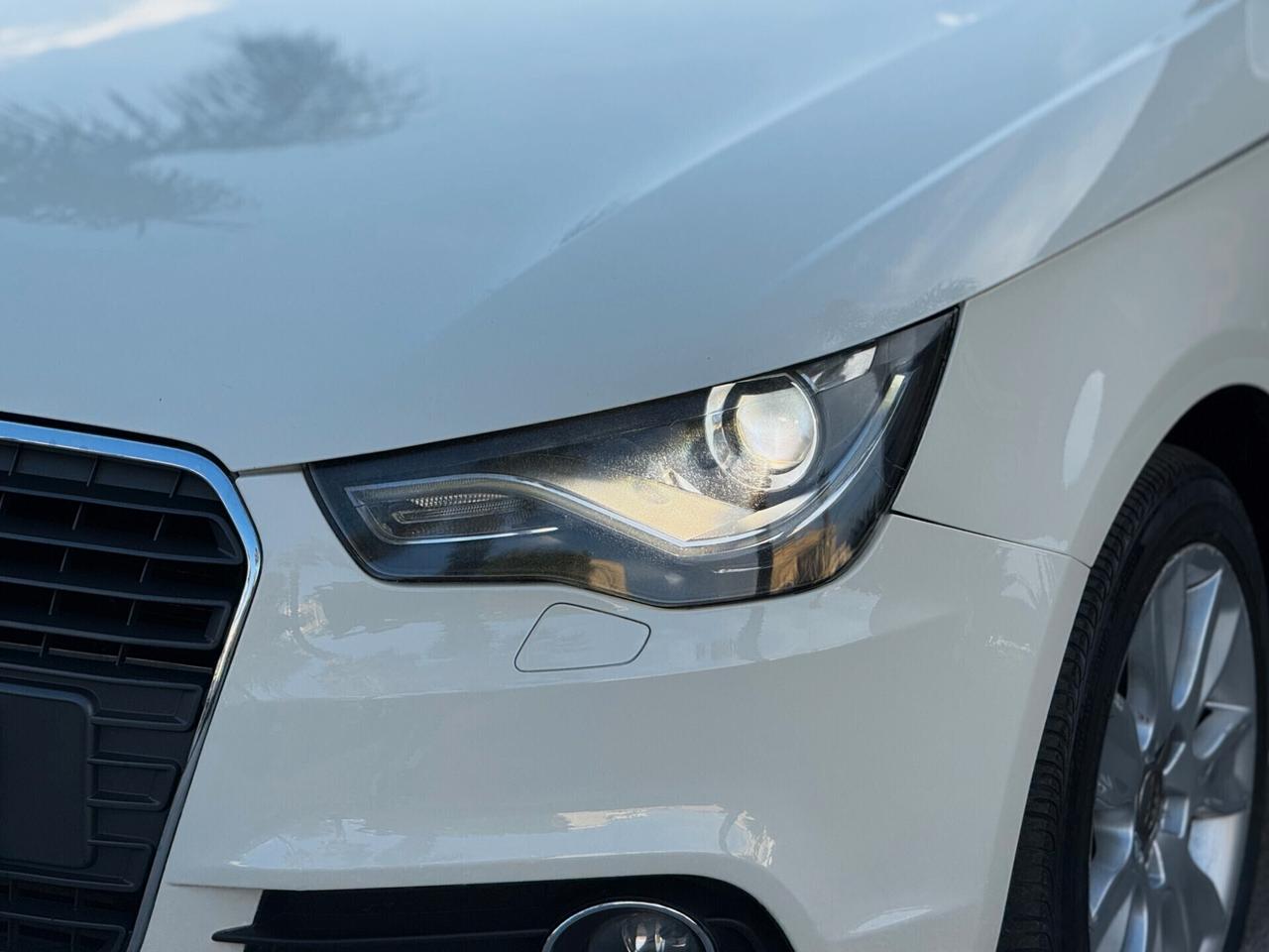 Audi A1 Sportback 1.6 TDI Ambition 105CV NAVI LED