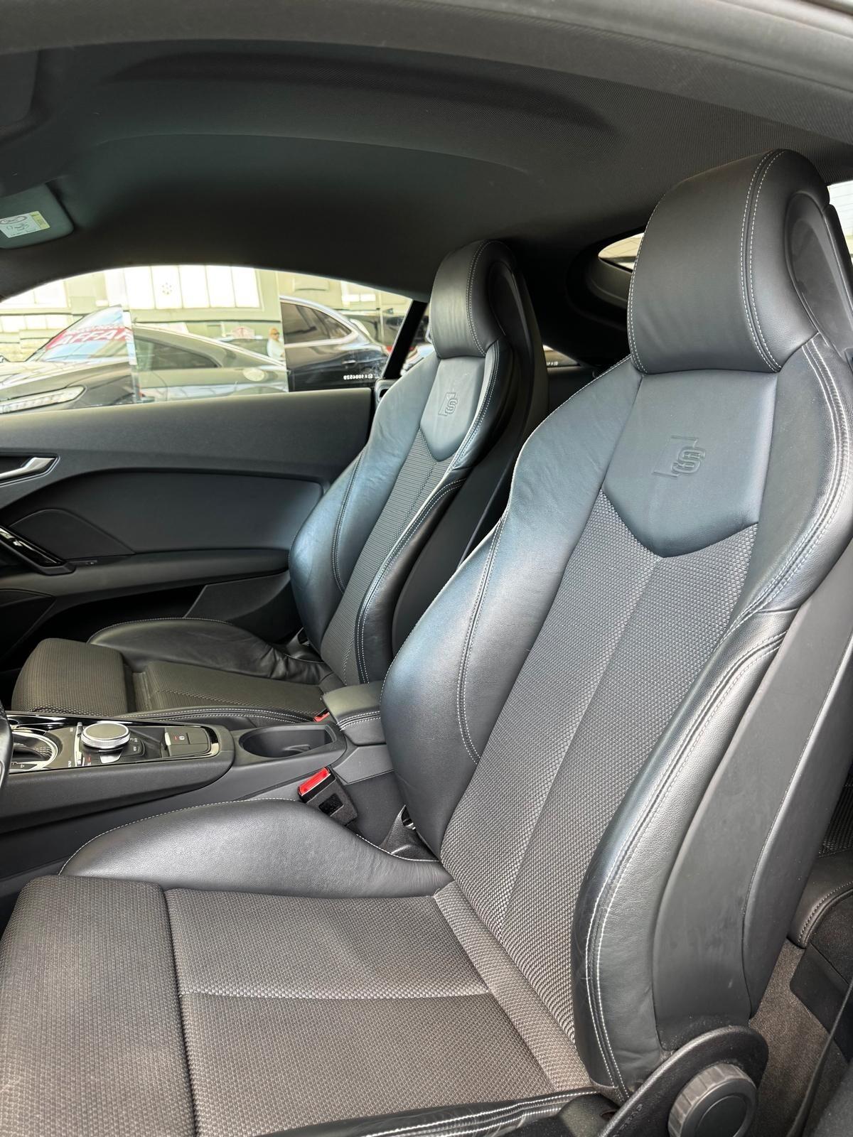Audi TT Coupé 40 TFSI S tronic Sline