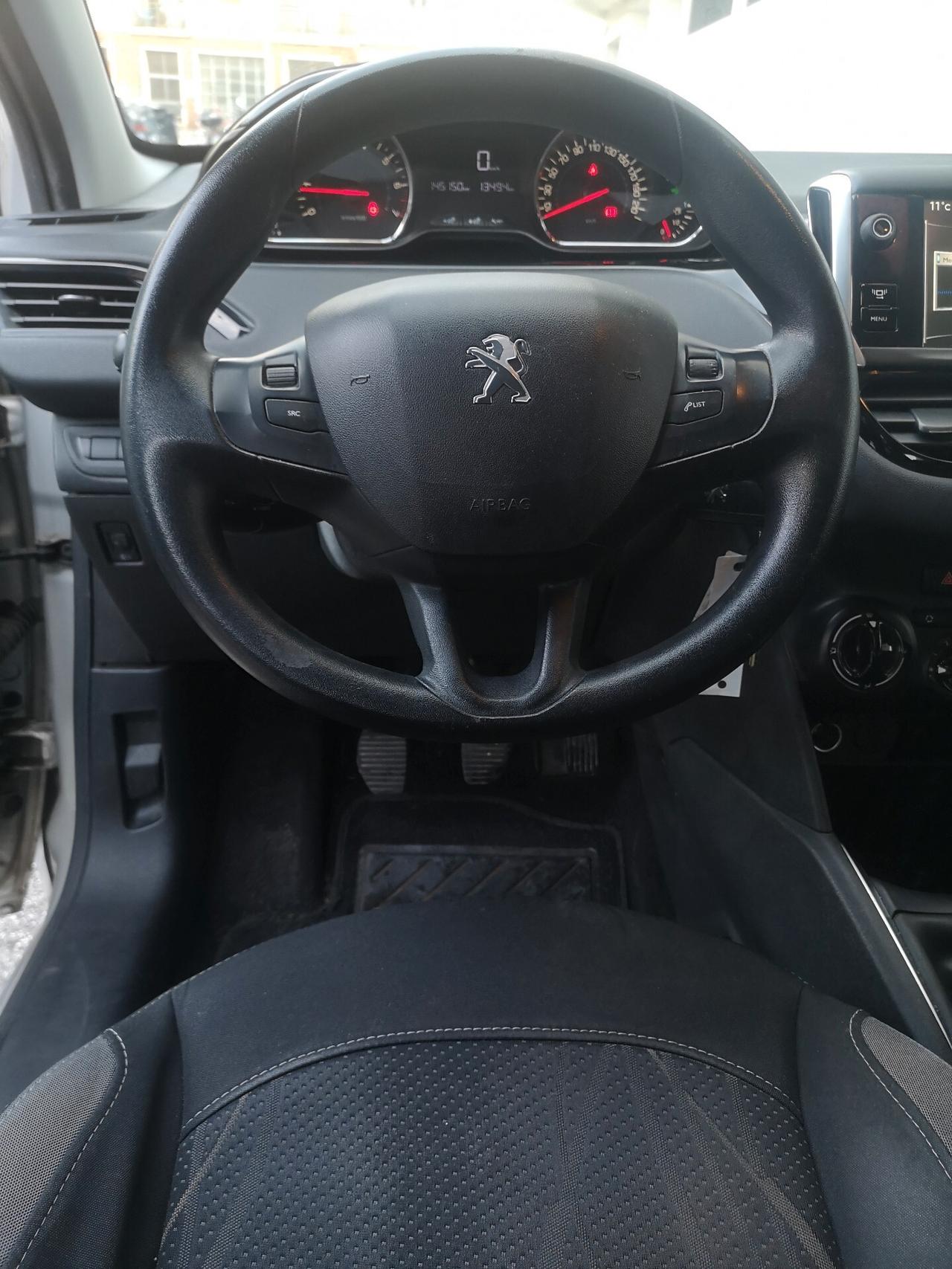 Peugeot 208 1.2 benz - Garanzia 12 Mesi