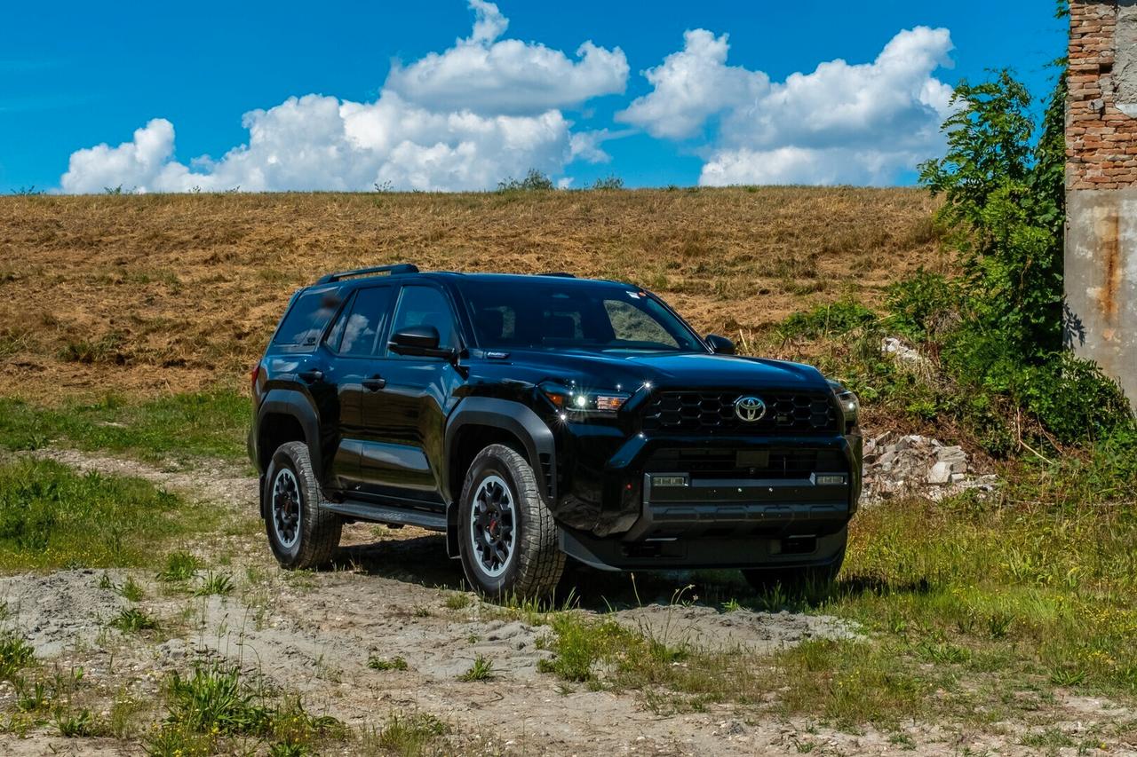 Toyota 4-Runner TRD Off-Road Hybrid