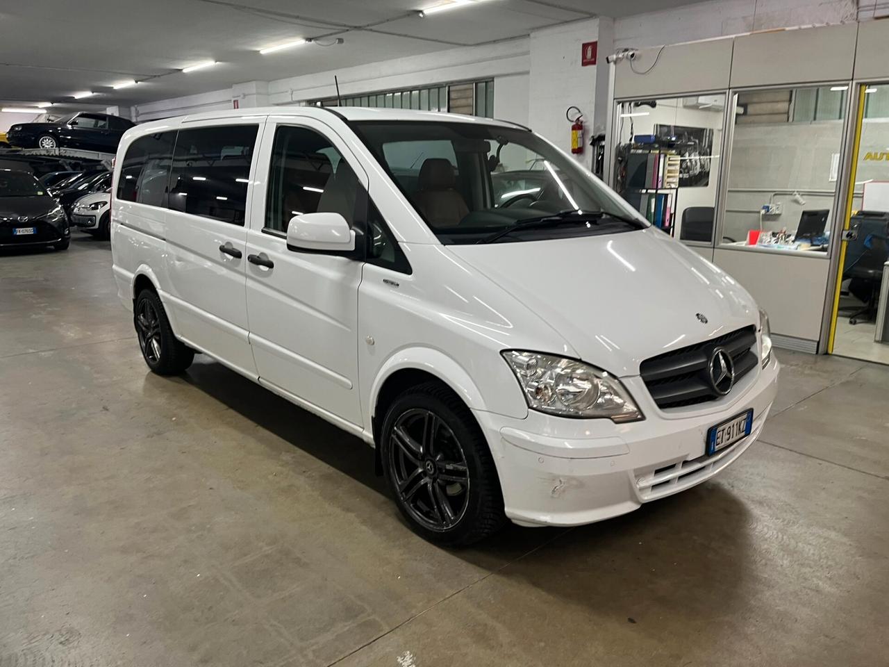 Mercedes Viano 2.2 CDI, cambio automatico, 9 POSTI