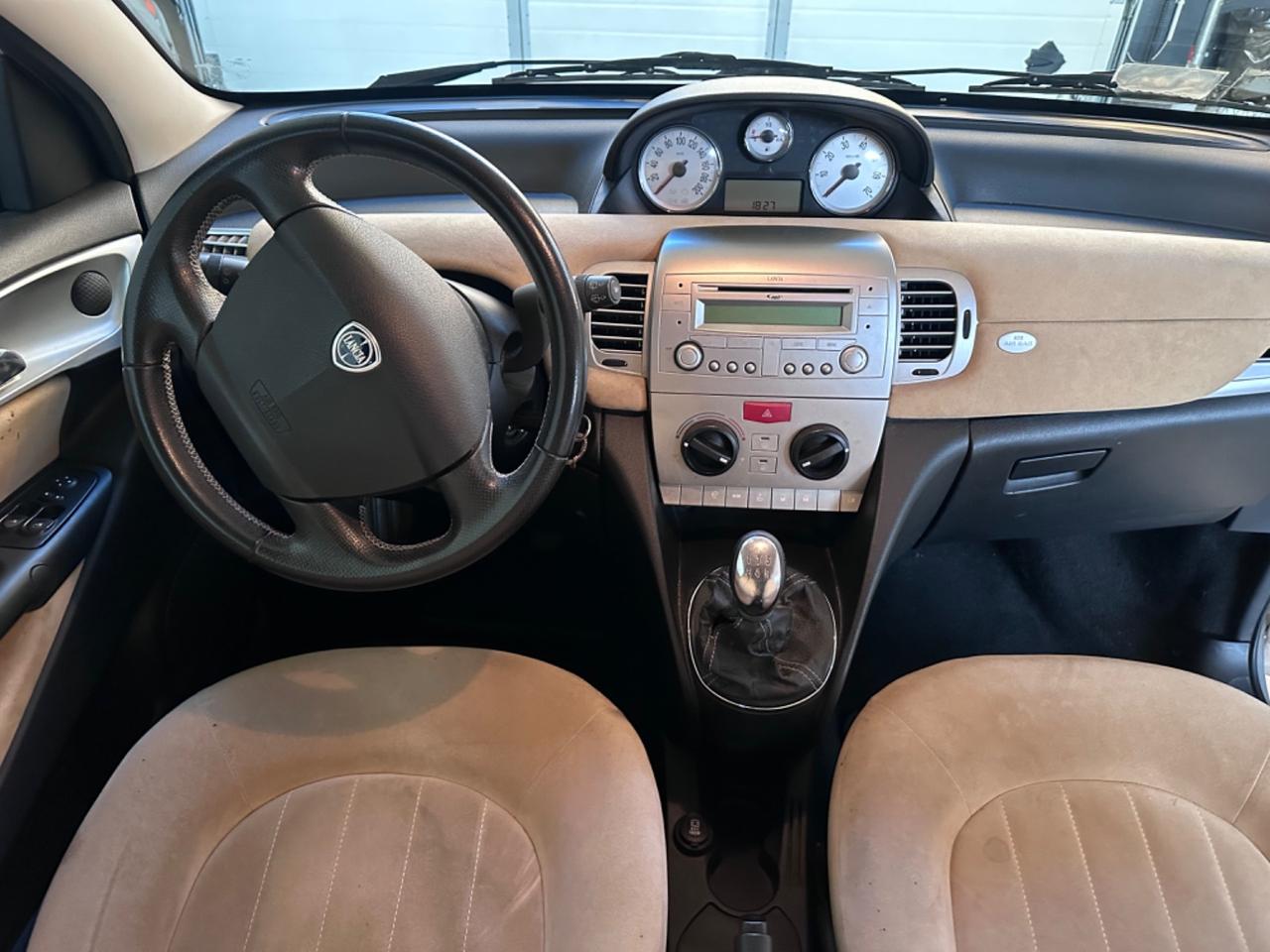 Lancia Ypsilon 1.4 Oro