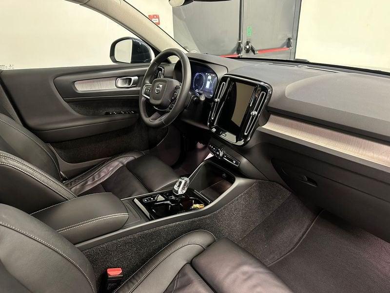 Volvo XC40 1.5 t3 Momentum 163cv auto my21