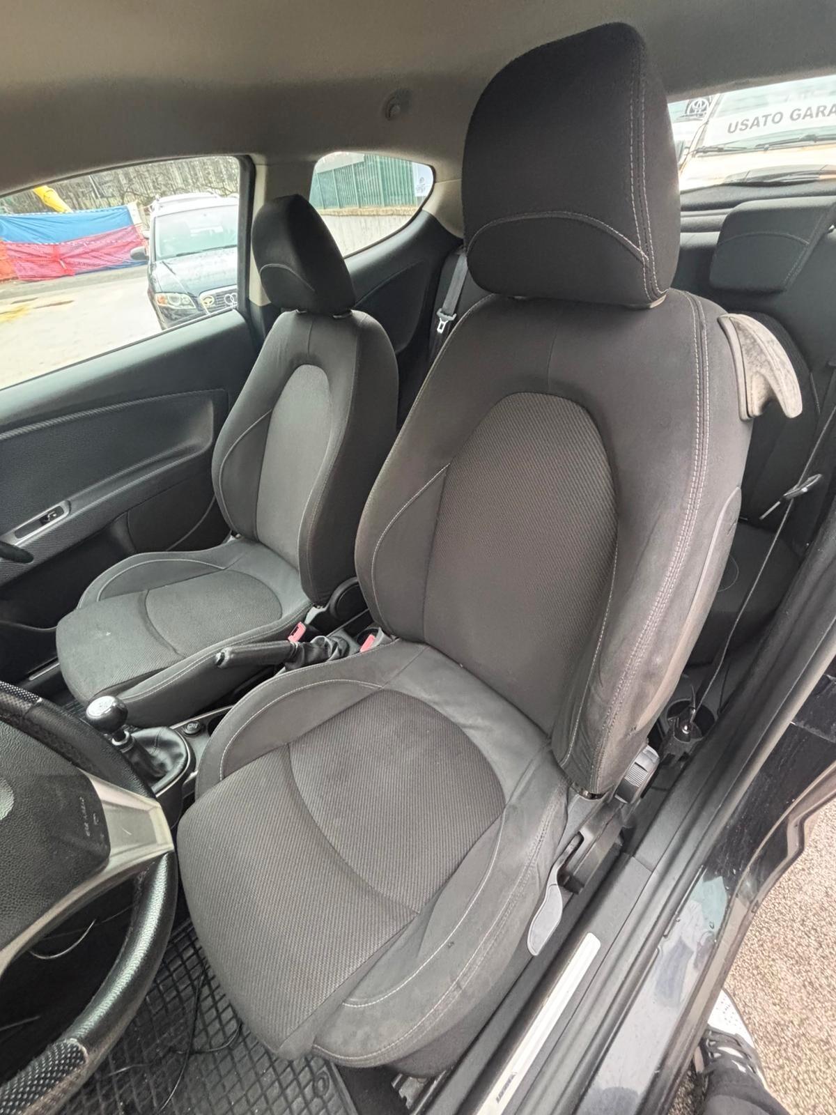 Alfa Romeo MiTo 1.6 JTDm-2 S&S Distinctive Sport Pack