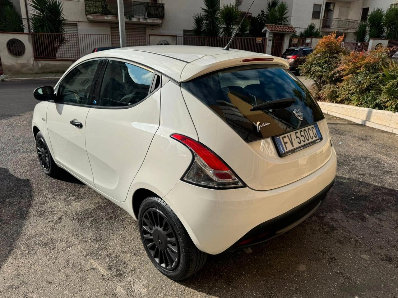 LANCIA YPSILON 1.2 BENZINA SOLI 39.000 KM PERFETTA