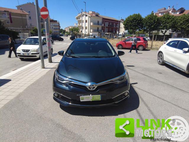 TOYOTA Auris lounge