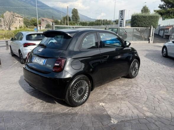 Fiat 500e Berlina 42 kWh Icon