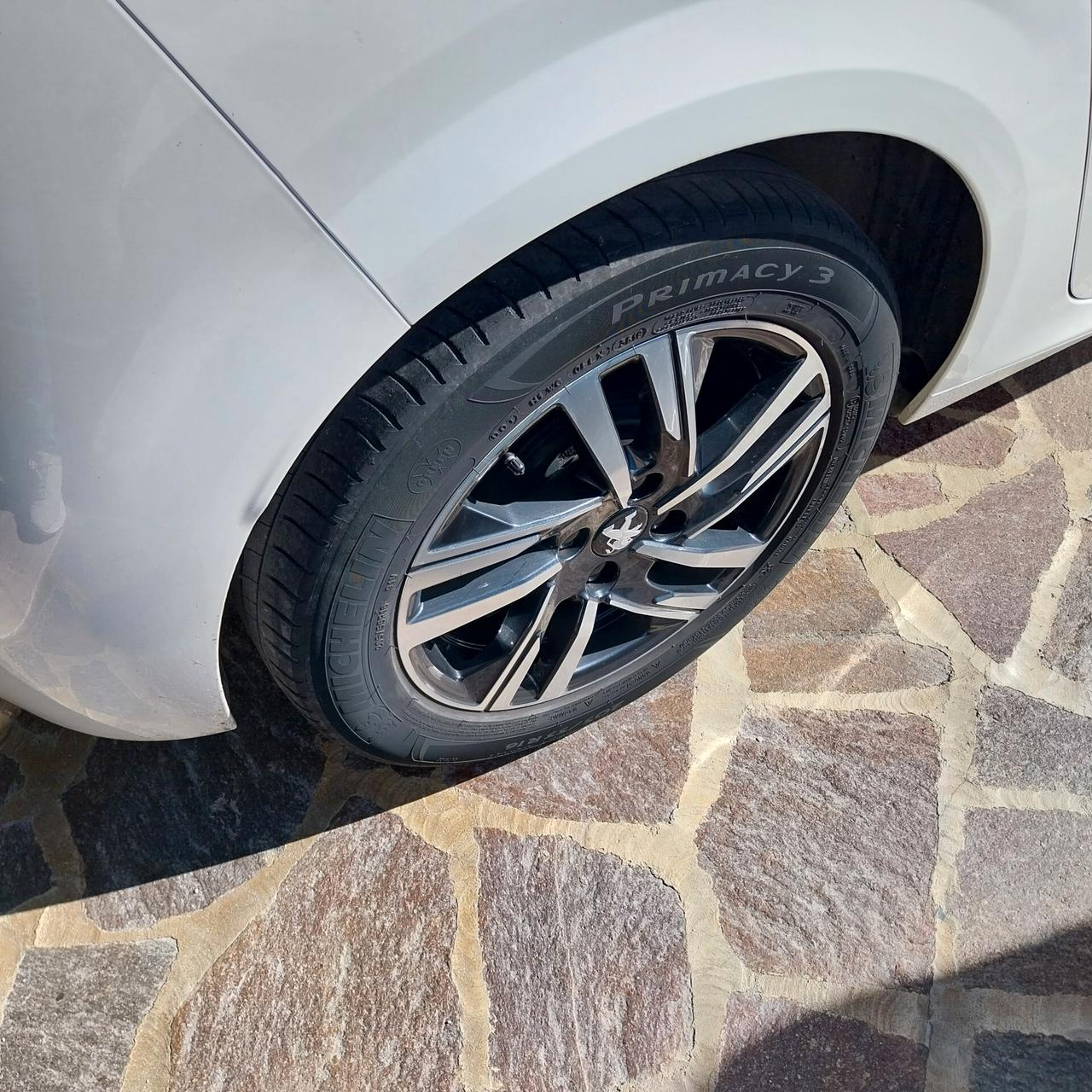 Peugeot 208 PureTech 100 Stop&Start 5 porte Active