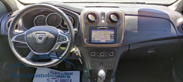DACIA Sandero TCe 90CV SerieSpeciale Brave Navy
