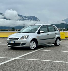 Ford Fiesta 1.4 TDCi 5p. Ghia Neopatentati