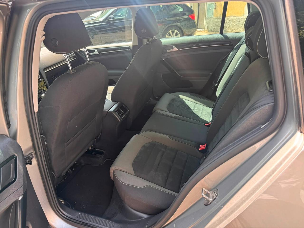 Volkswagen Golf Variant 1.6 TDI 110 CV Business BlueMotion EURO6 Garanzia 1 anno