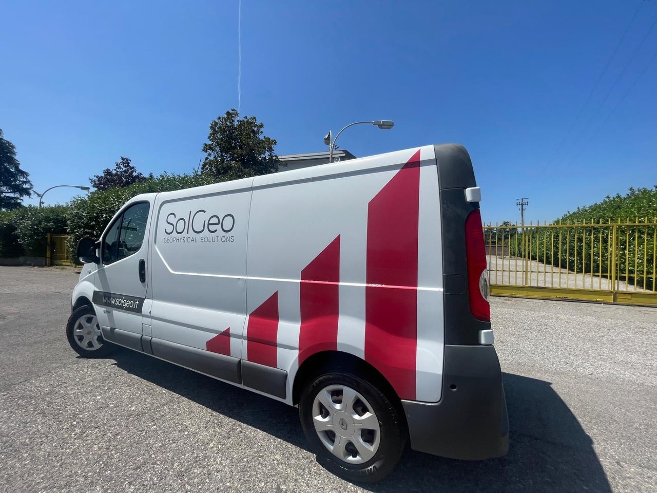 Renault Trafic 2.0 diesel, anno 2014, 220.000 km! Unico proprietario
