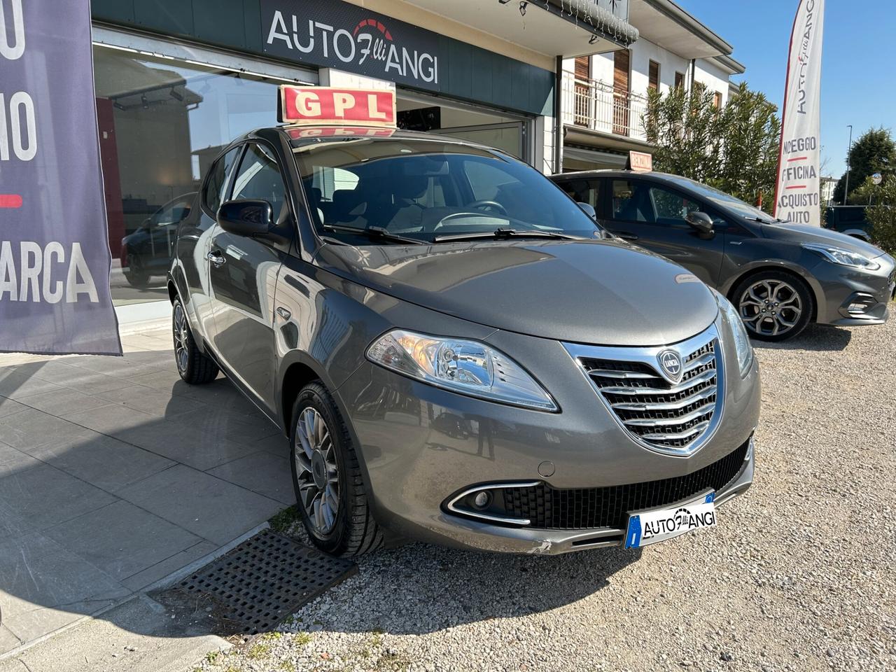 Lancia Ypsilon 1.2 69 CV GPL Ecochic Gold GPL VALIDO 2033
