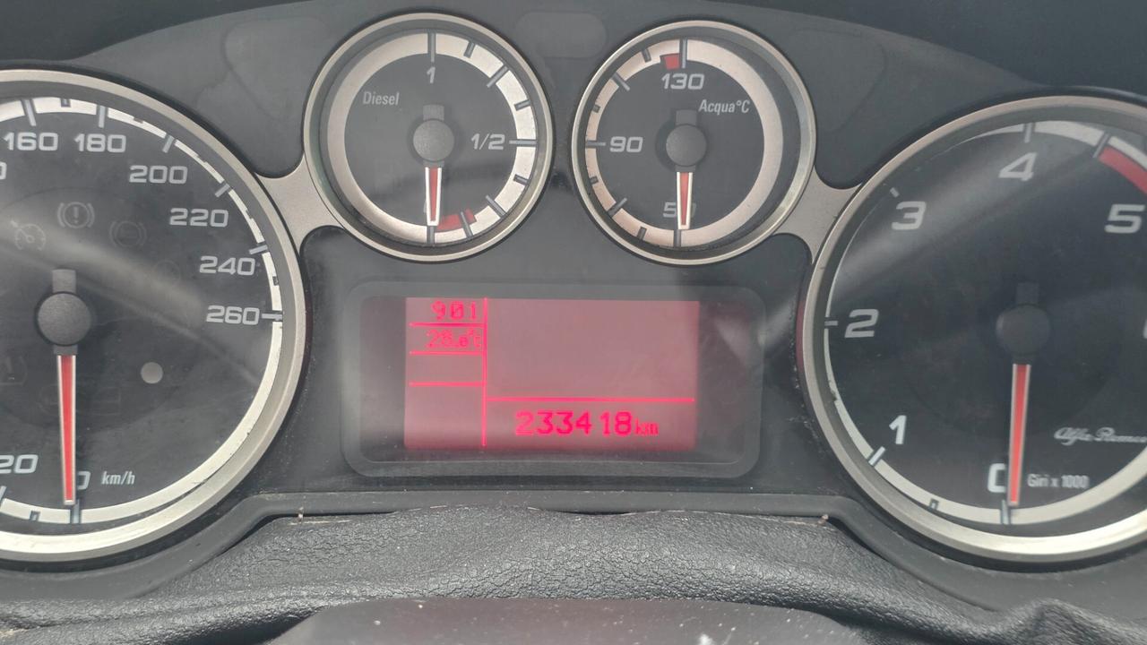 Alfa Romeo MiTo 1.6 JTDm 16V Distinctive Premium Pack