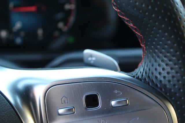 MERCEDES-BENZ B 180 d Automatic Premium