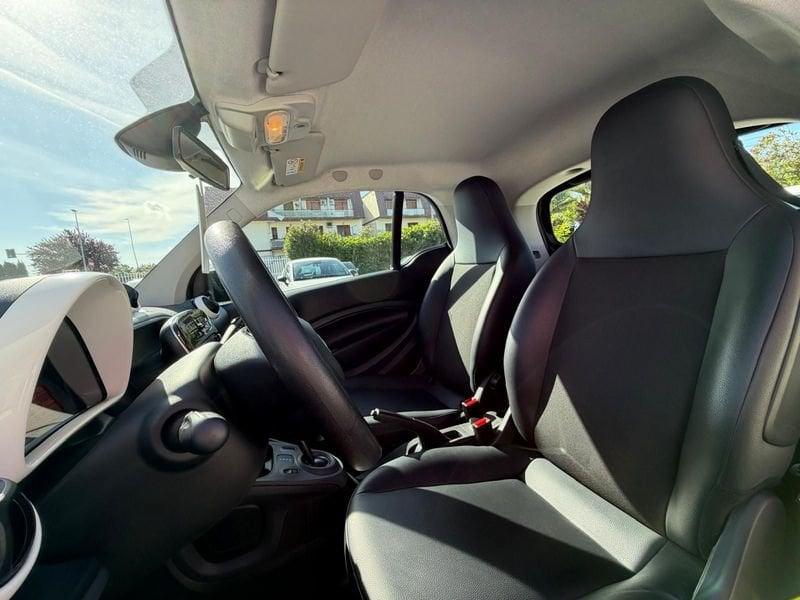 smart fortwo 70 1.0 youngster twinamic!