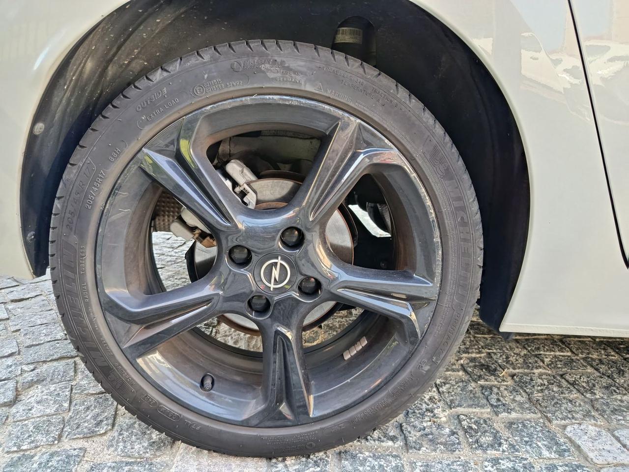 Opel Corsa 1.2 GS Line Direct Injection Turb #6980