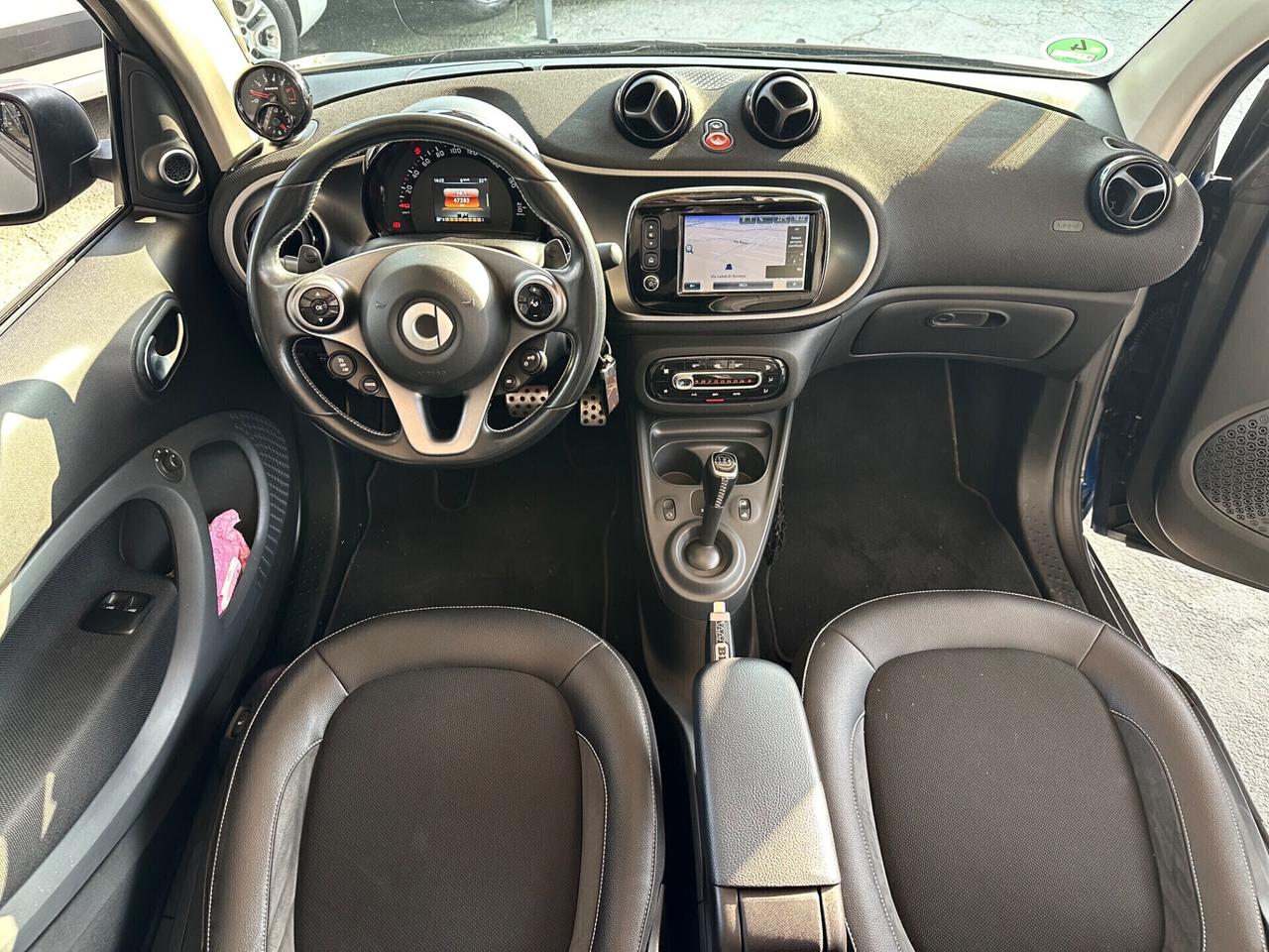 Smart ForTwo BRABUS 0.9 Turbo Twinamic Cabrio