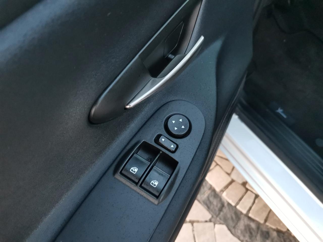 Lancia Ypsilon 1.2 69 CV 5 p. GPL Ecochic Gold