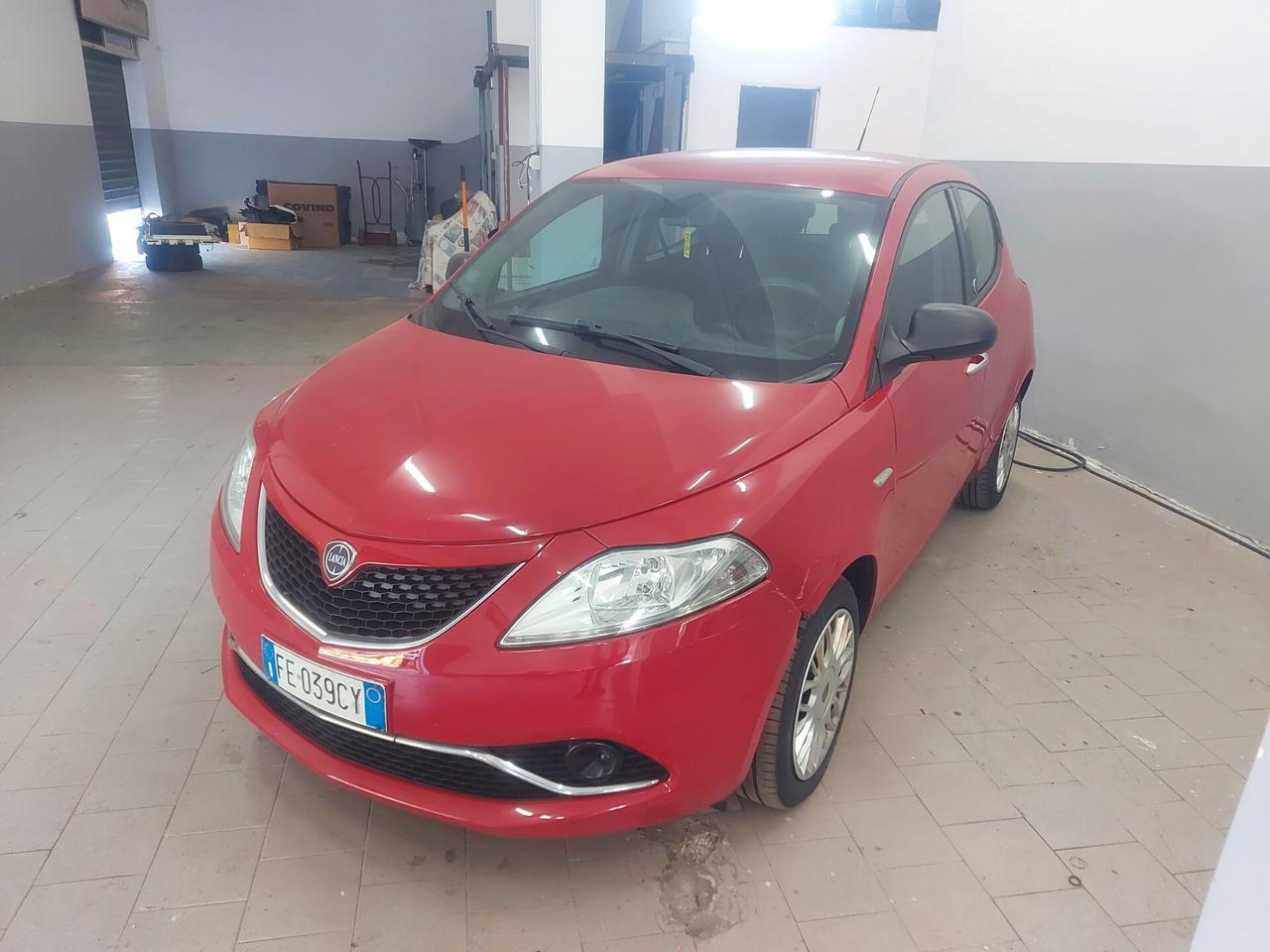 Lancia Ypsilon 2016 1.2 GAS GPL Ecochic TAGLIANDATA