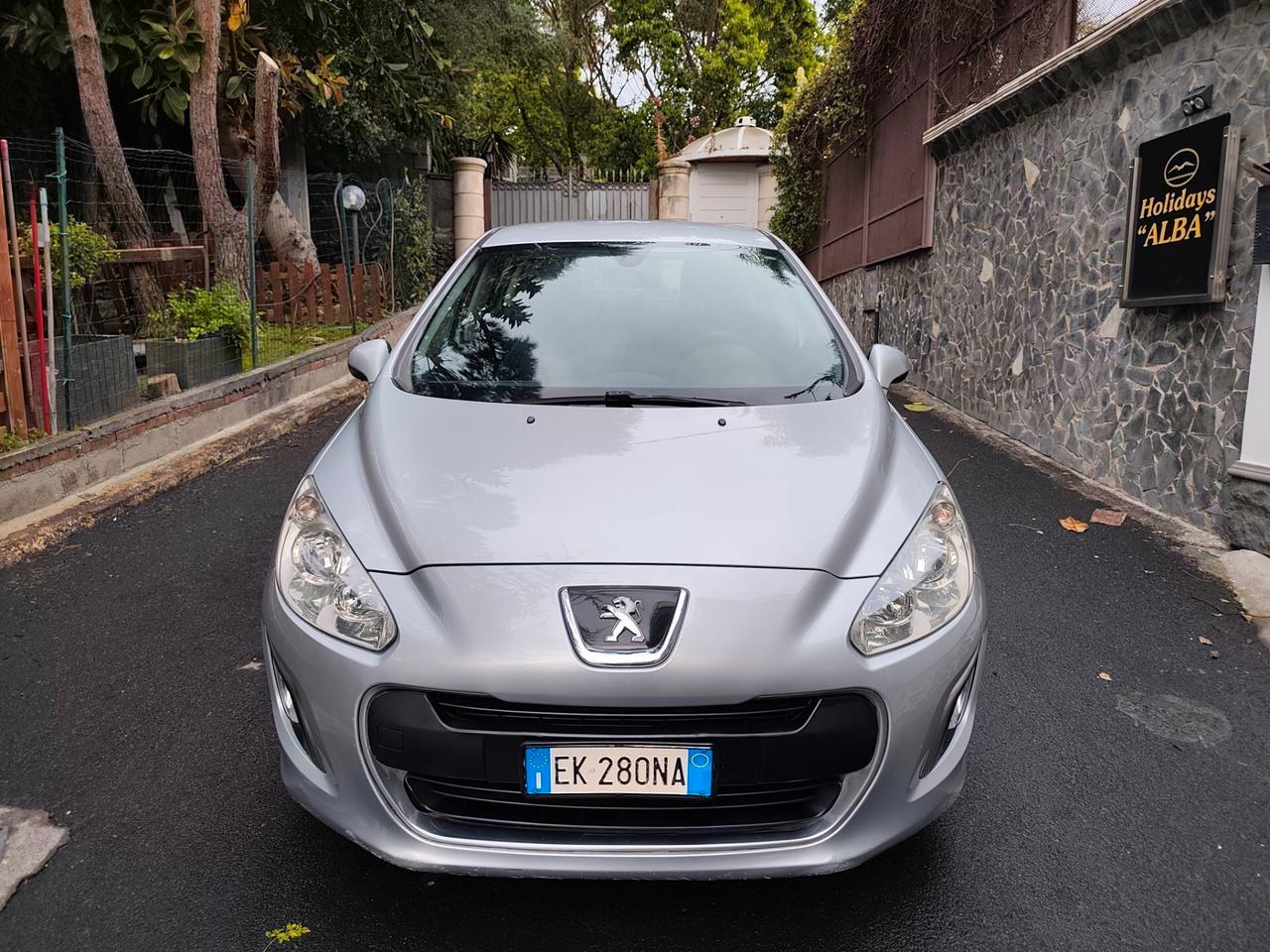 Peugeot 308 1.6 8V HDi 93CV 5p. 2012